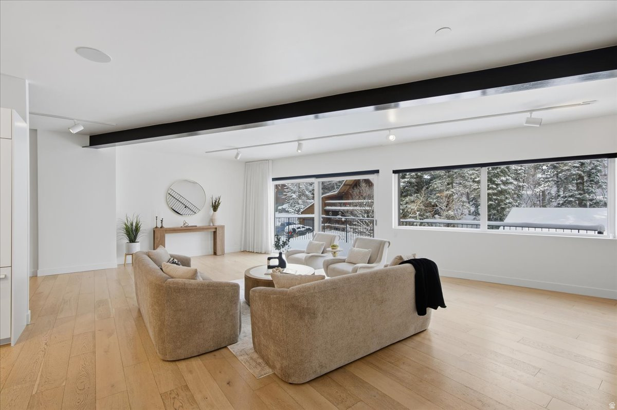 SUMMIT PARK - Residential