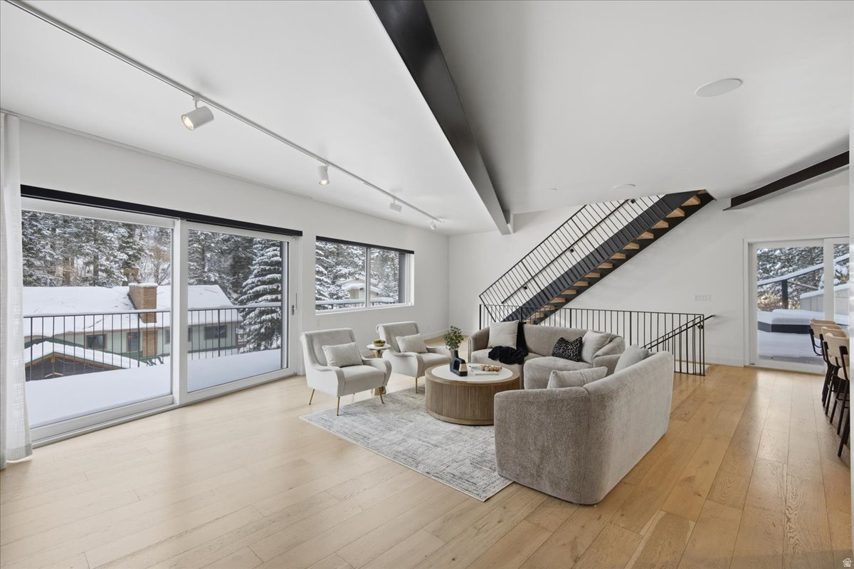 SUMMIT PARK - Residential