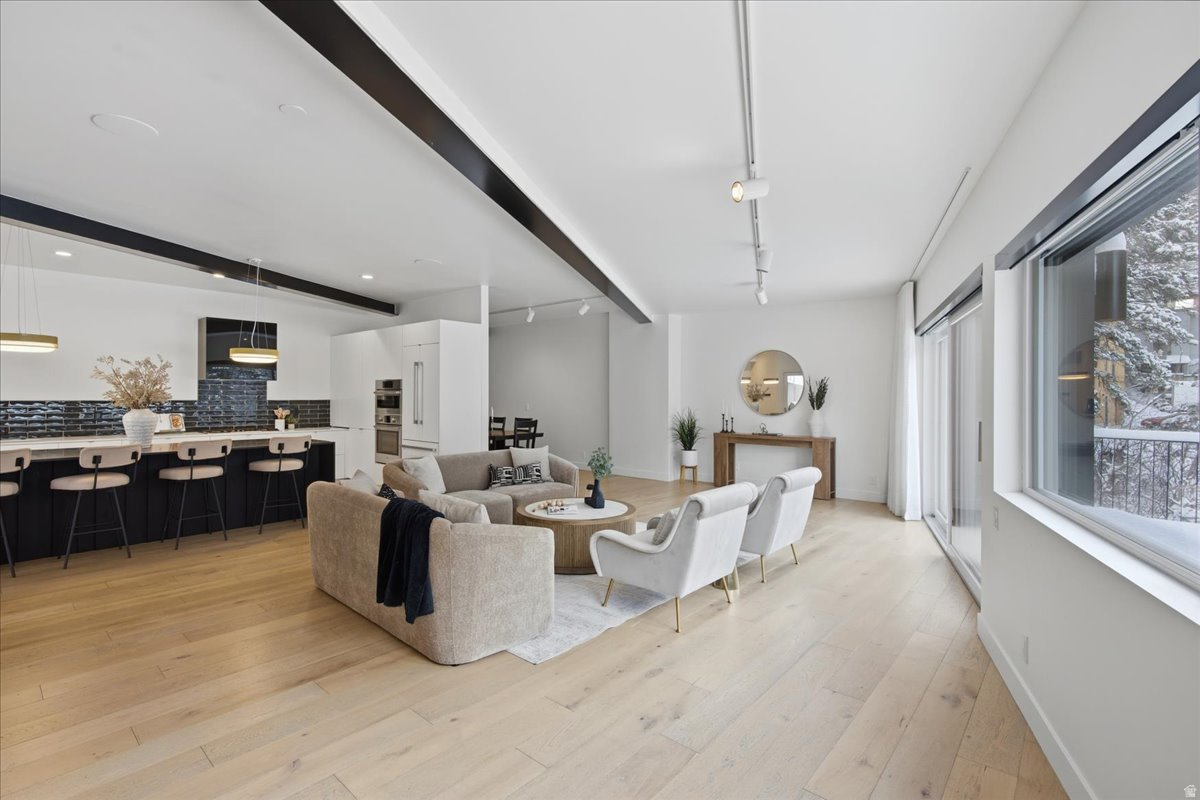 SUMMIT PARK - Residential