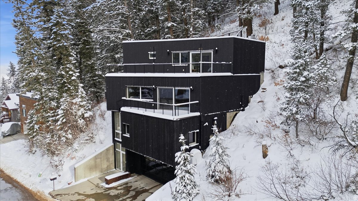 SUMMIT PARK - Residential