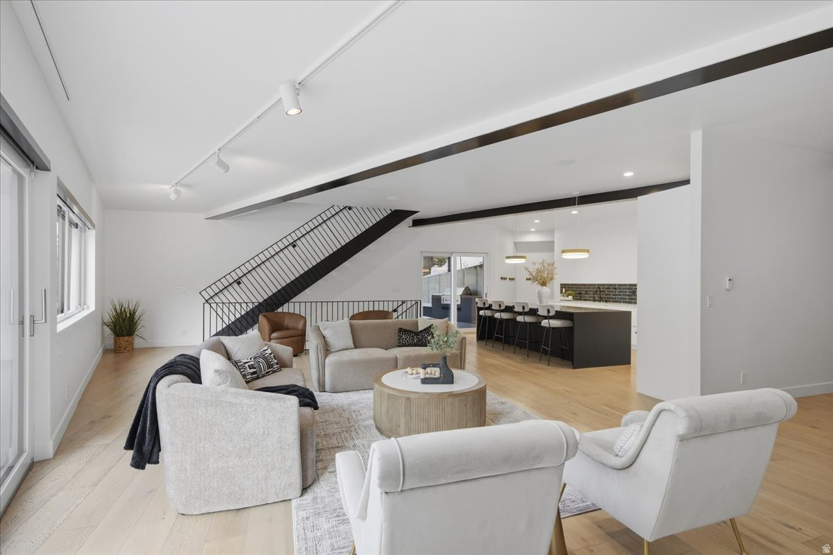 SUMMIT PARK - Residential