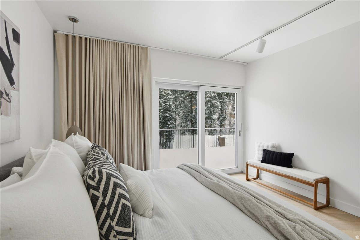 SUMMIT PARK - Residential