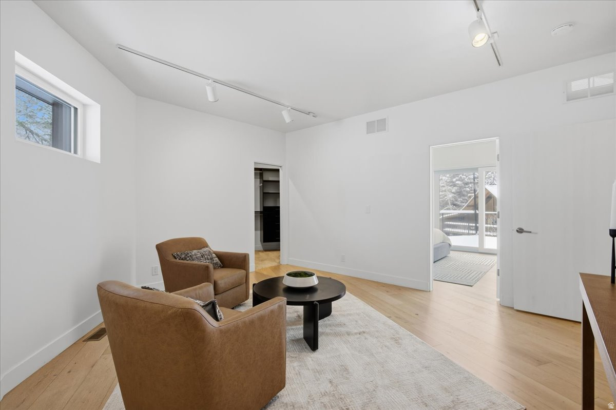 SUMMIT PARK - Residential