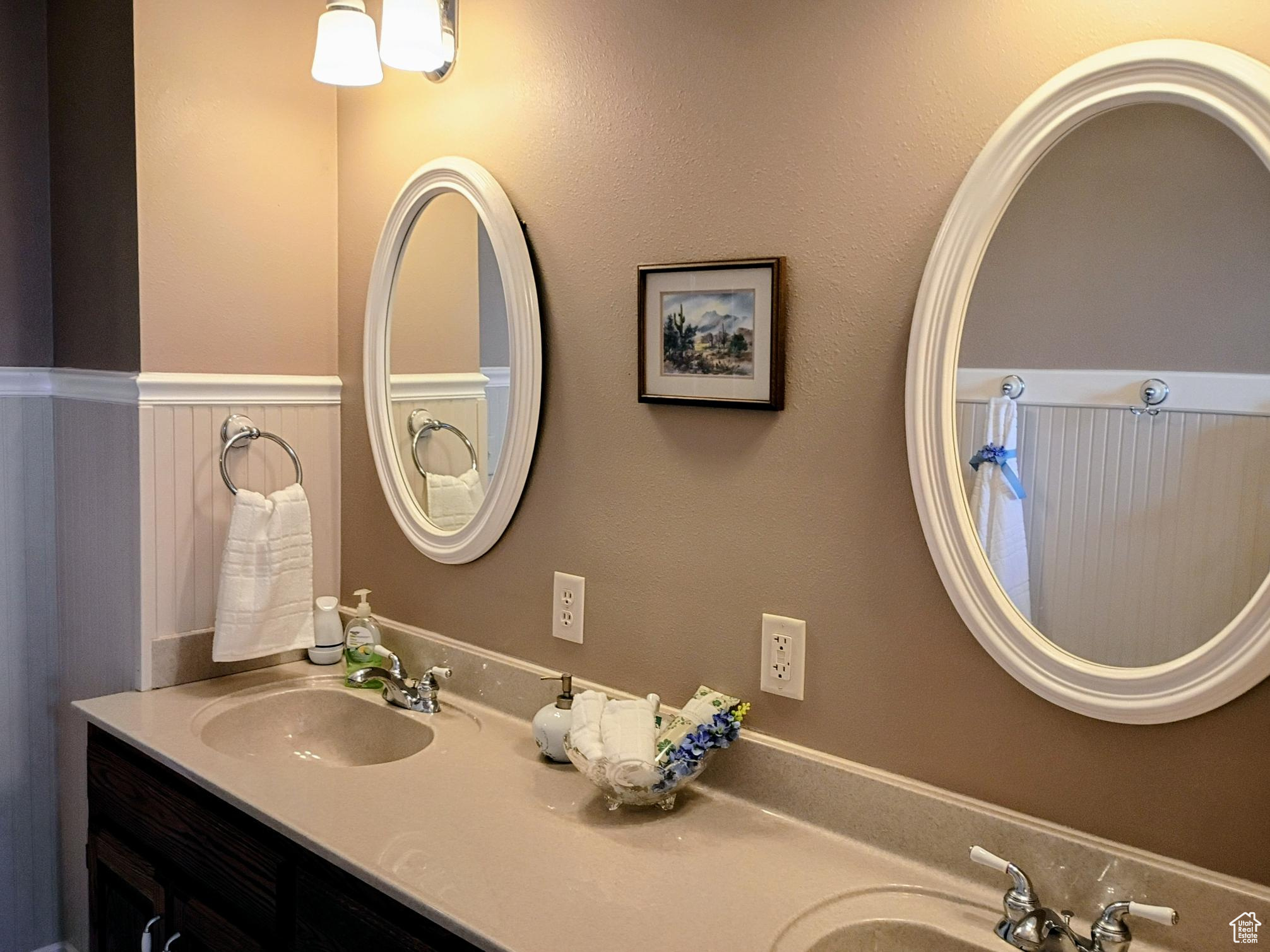 HILLCREST - Residential