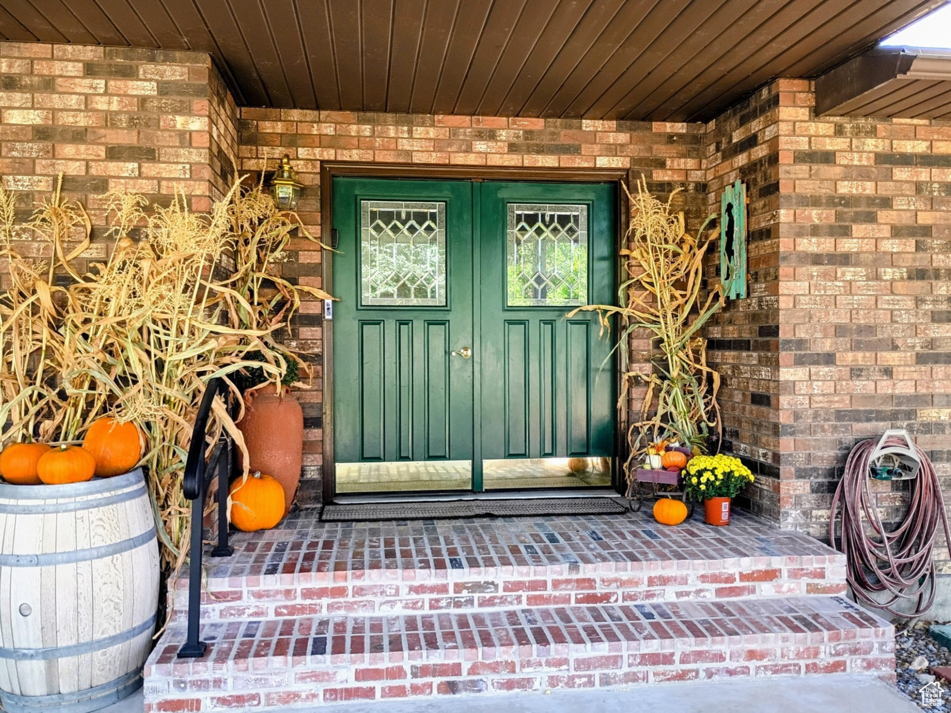 HILLCREST - Residential