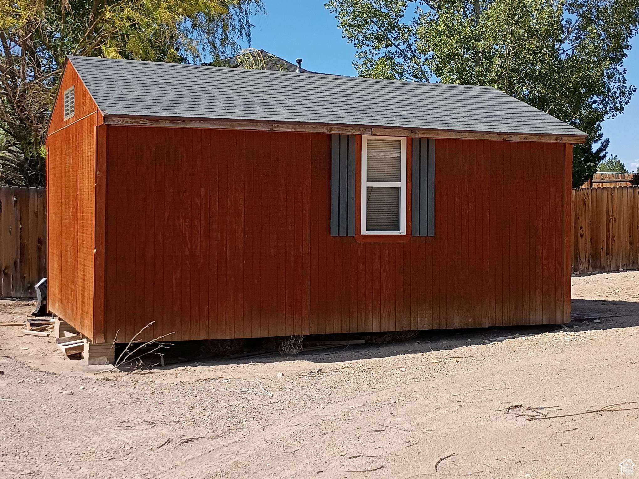 HILLCREST - Residential