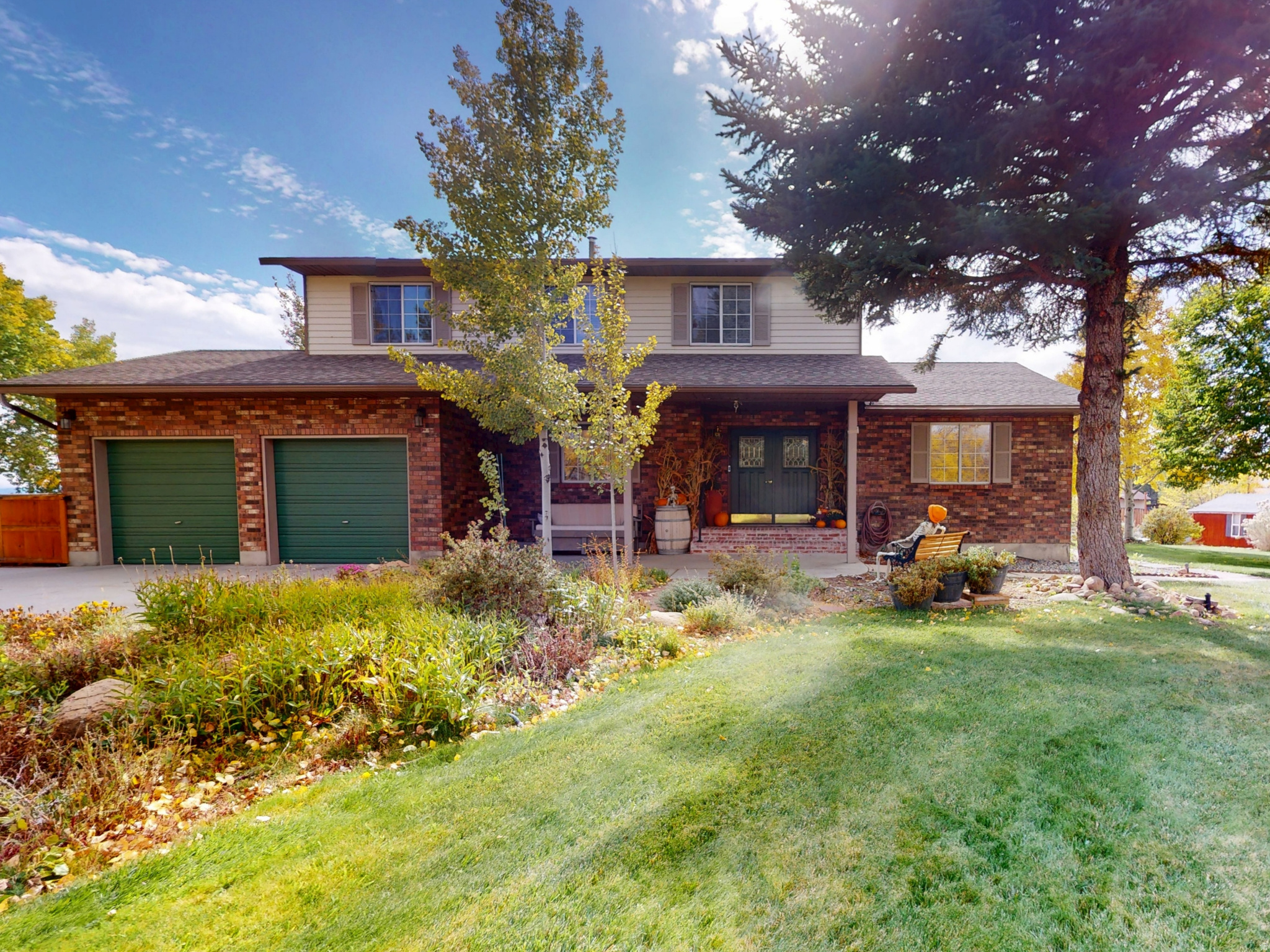 HILLCREST - Residential