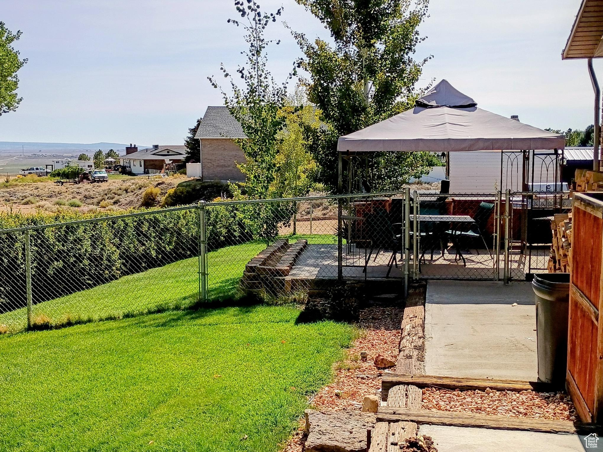 HILLCREST - Residential