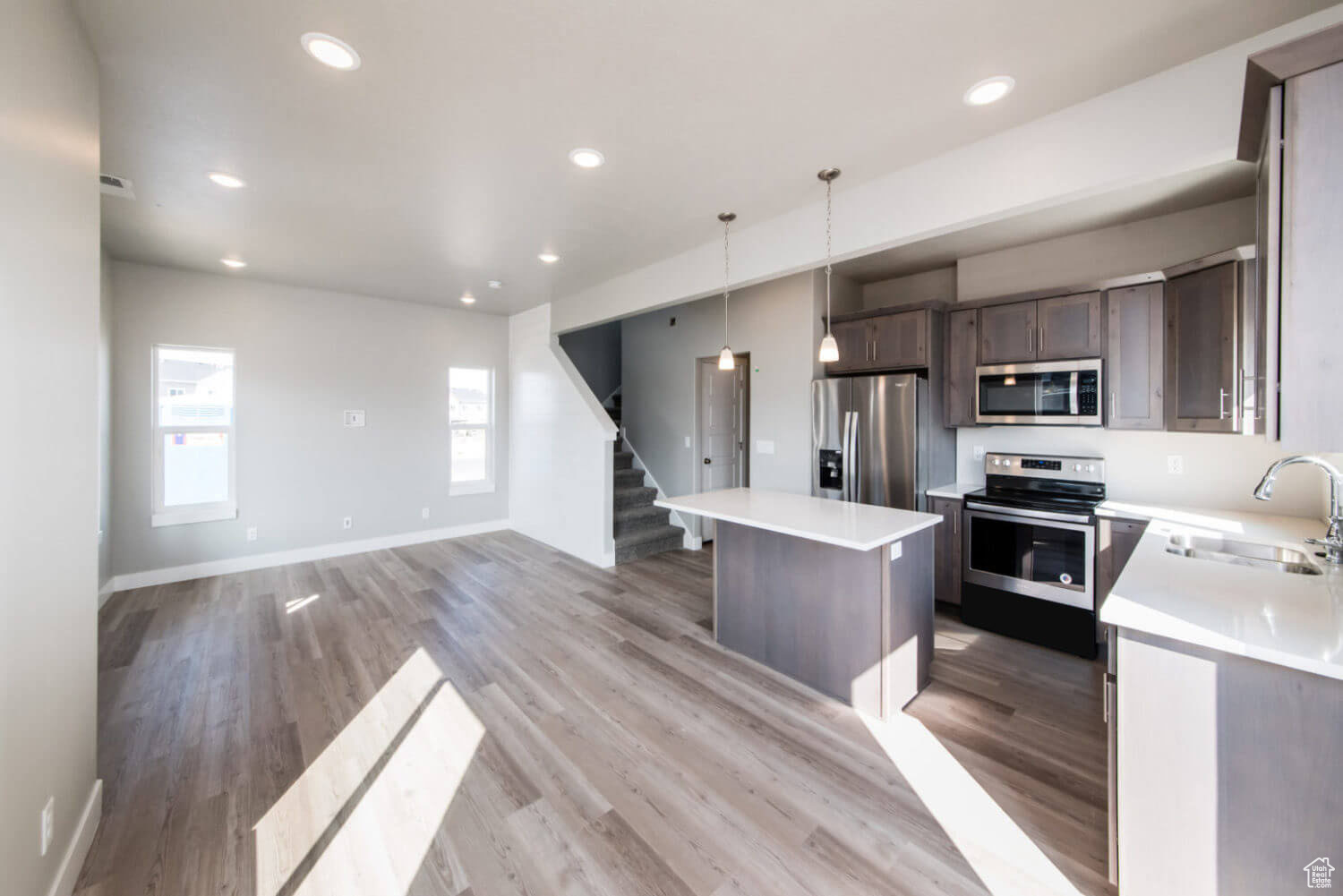 SPRING CREEK - Residential