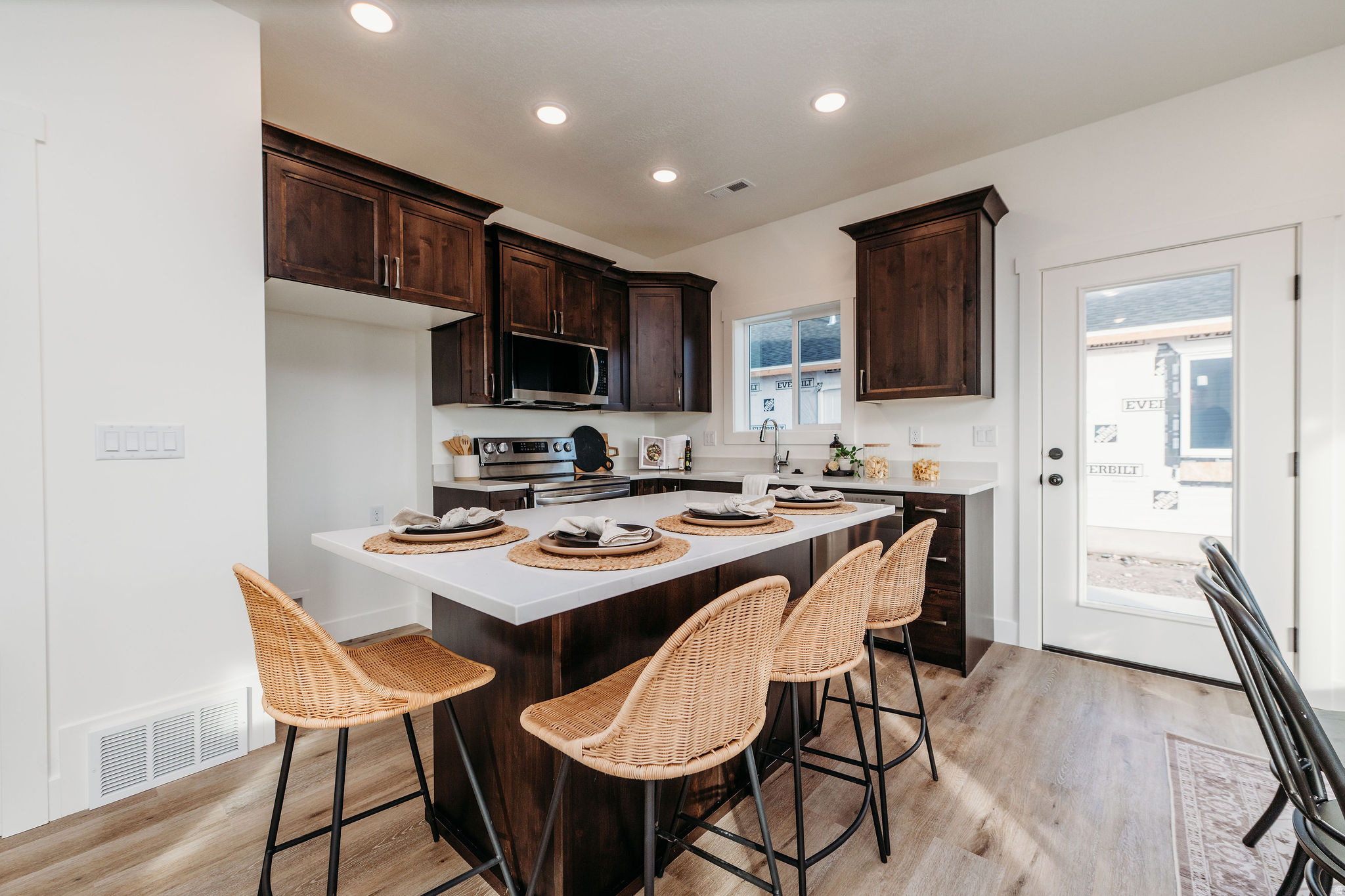 SPRING CREEK - Residential