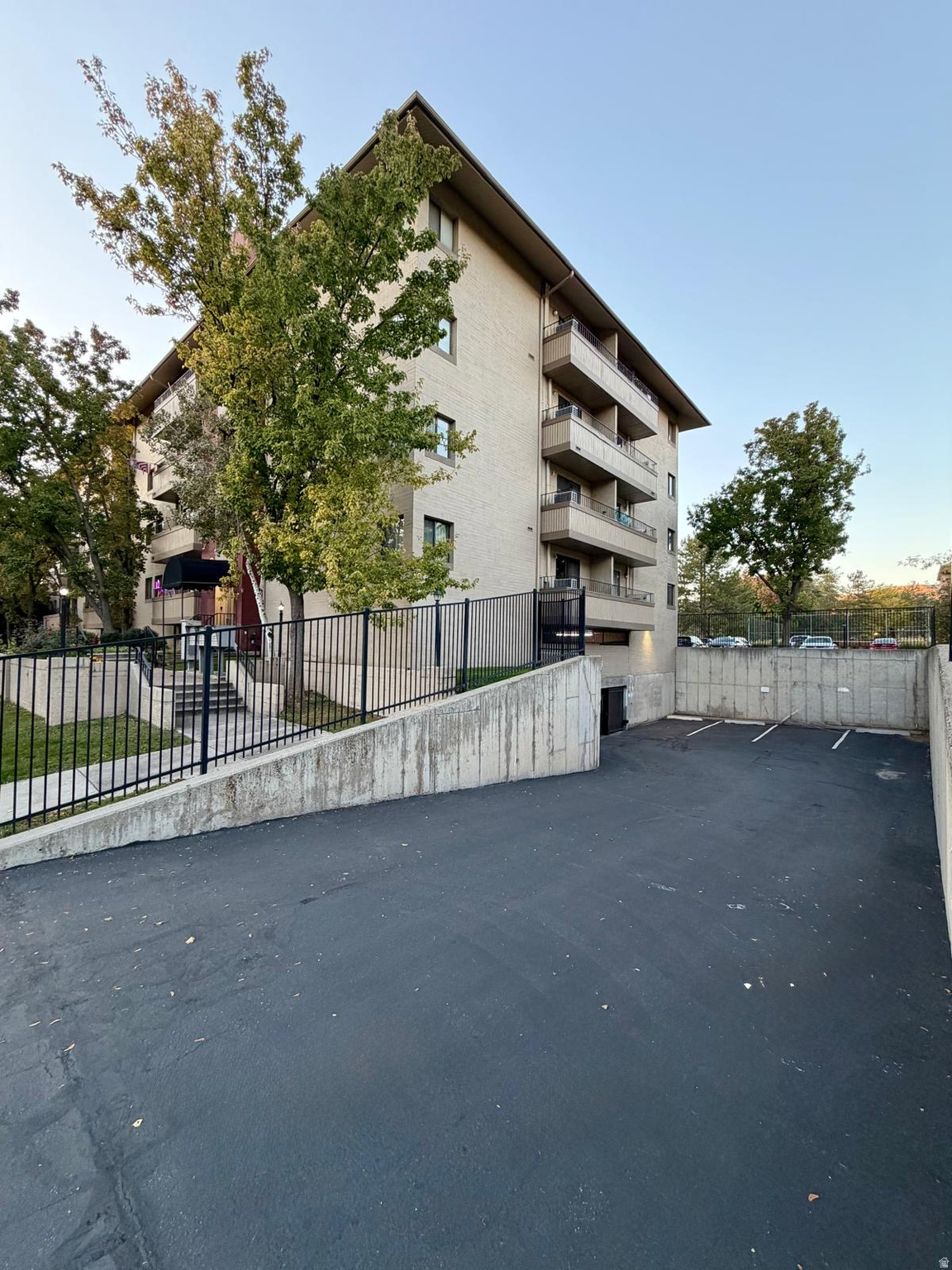 TOWN PARK - Residential