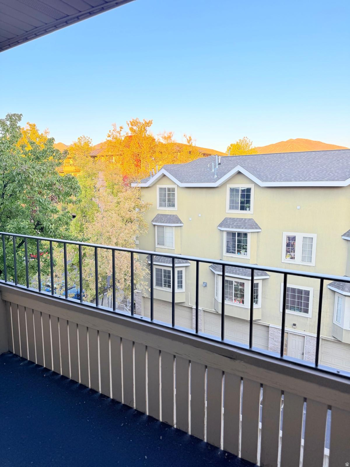 TOWN PARK - Residential