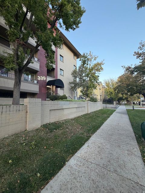 Photo of 339 E 600 S #1308, Salt Lake City, UT 84111 (MLS # 2120272) Photo of 339 E 600 S #1308, Salt Lake City, UT 84111 (MLS # 2120272)