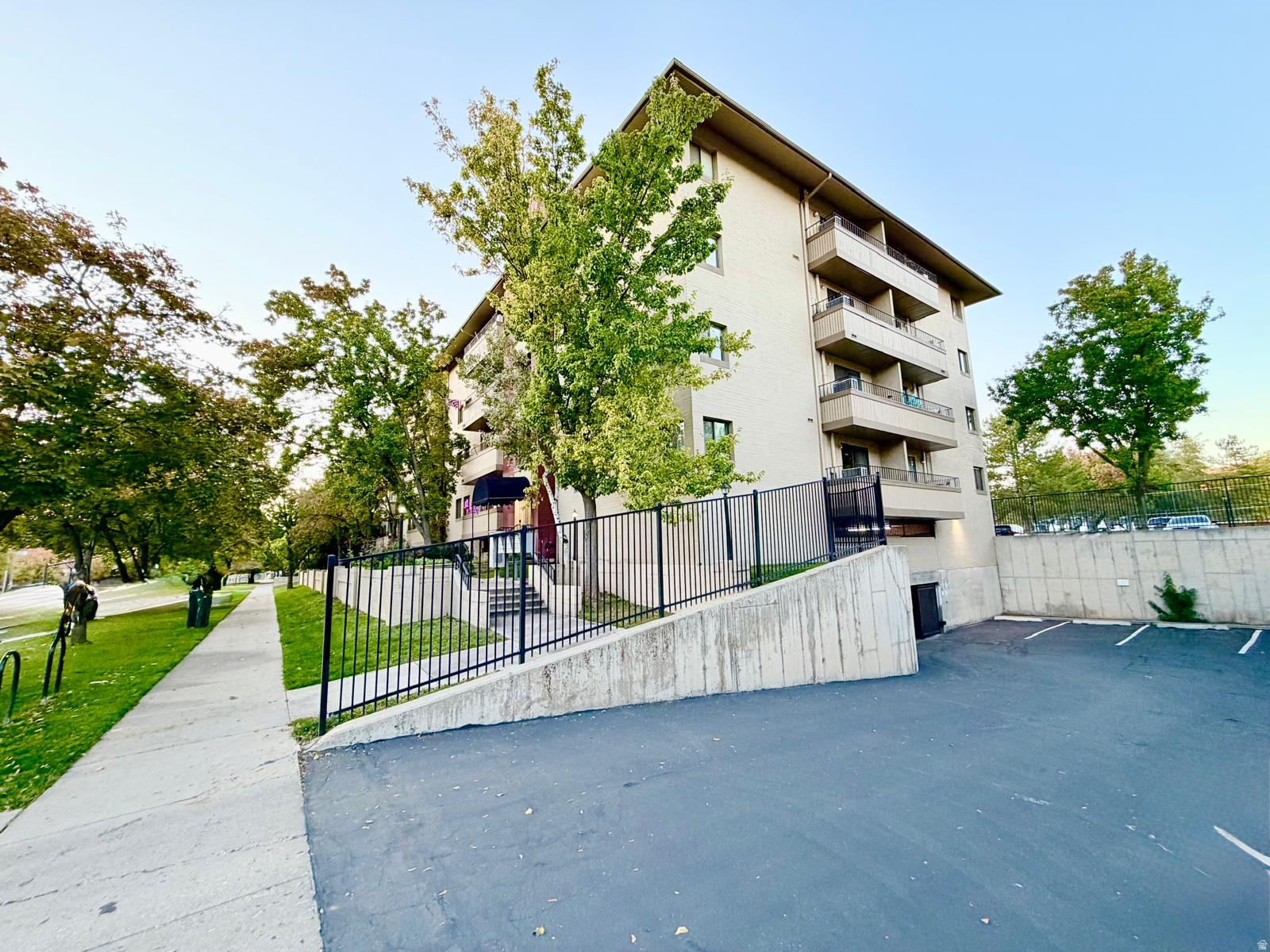 TOWN PARK - Residential