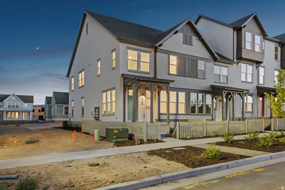 DAYBREAK - Residential