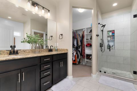 Tiny photo for 621 S SUGAR PINE DR, Layton, UT 84041 (MLS # 2133706)