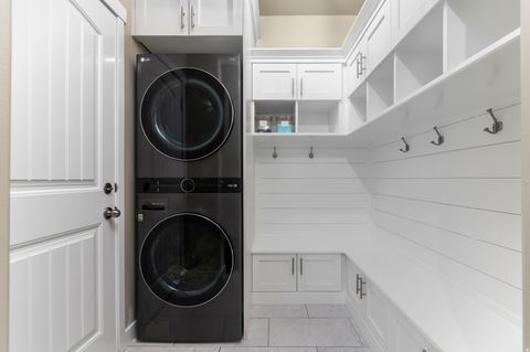 Tiny photo for 621 S SUGAR PINE DR, Layton, UT 84041 (MLS # 2133706)