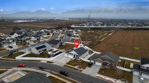 Tiny photo for 621 S SUGAR PINE DR, Layton, UT 84041 (MLS # 2133706)