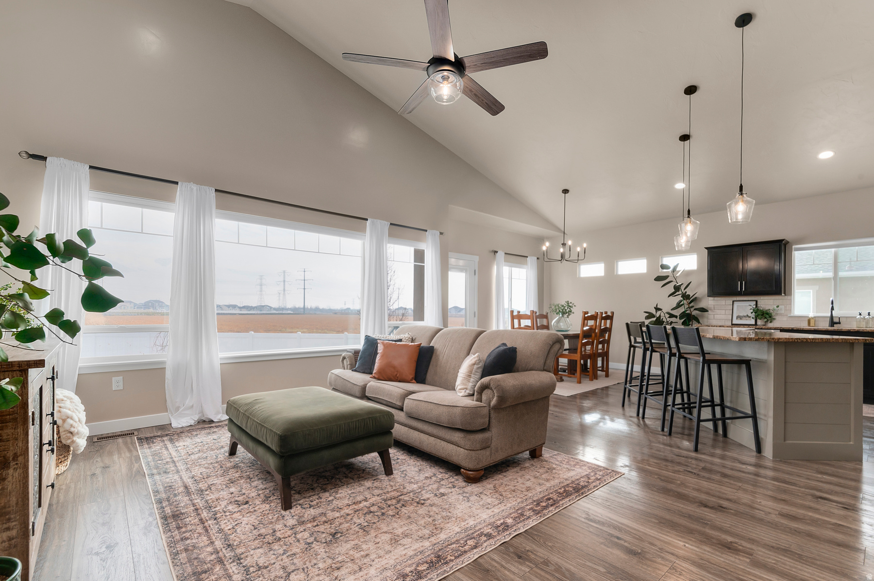 EVERGREEN FARMS - Residential