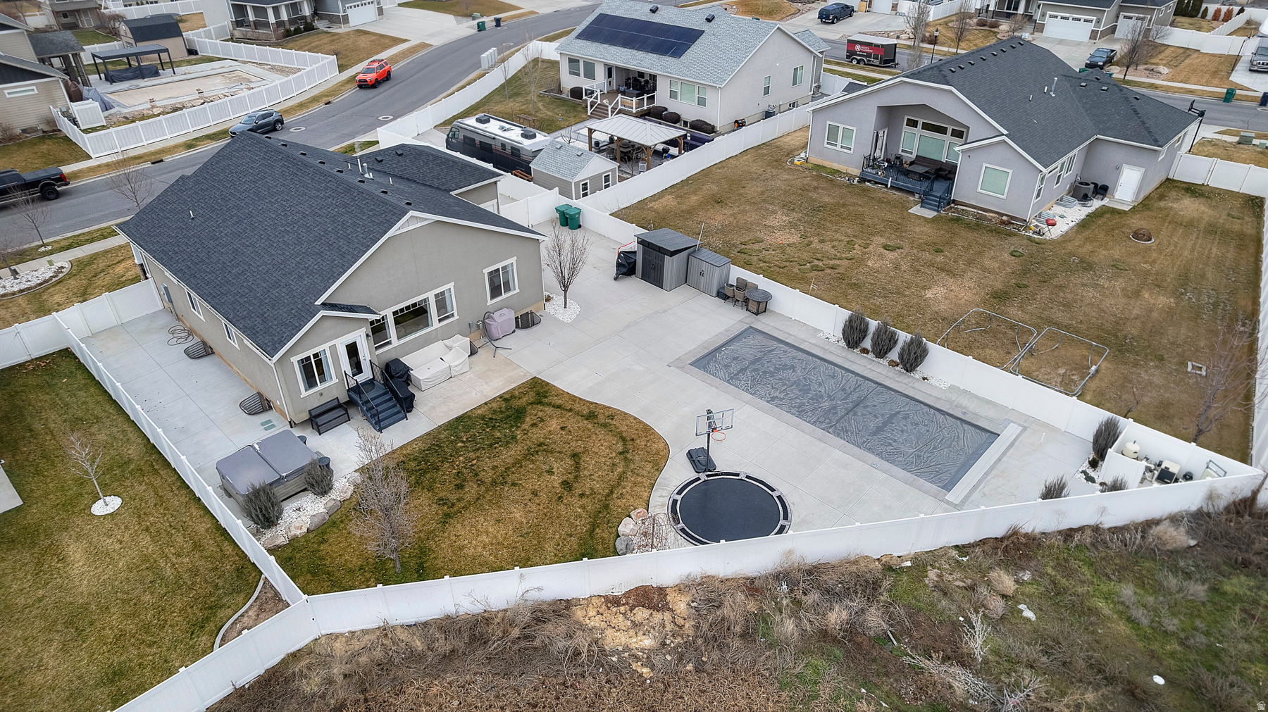 EVERGREEN FARMS - Residential