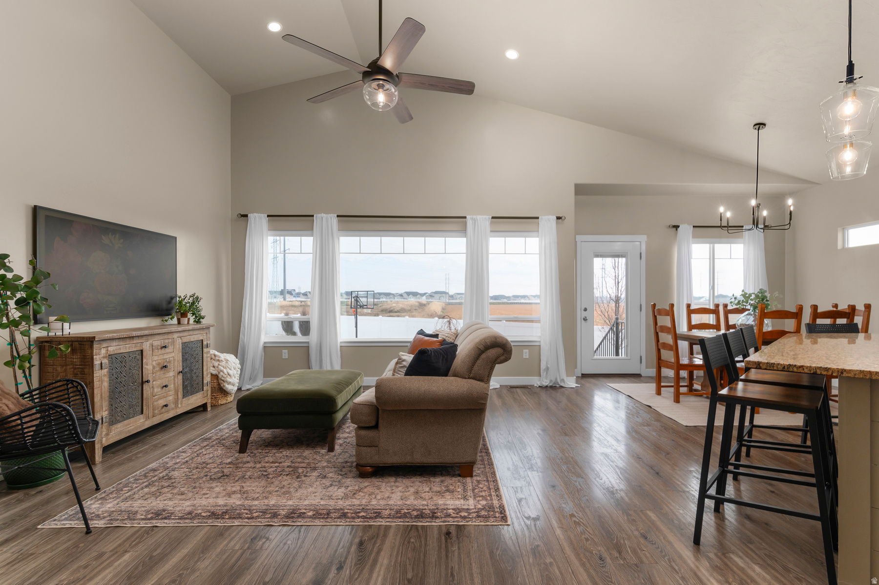 EVERGREEN FARMS - Residential