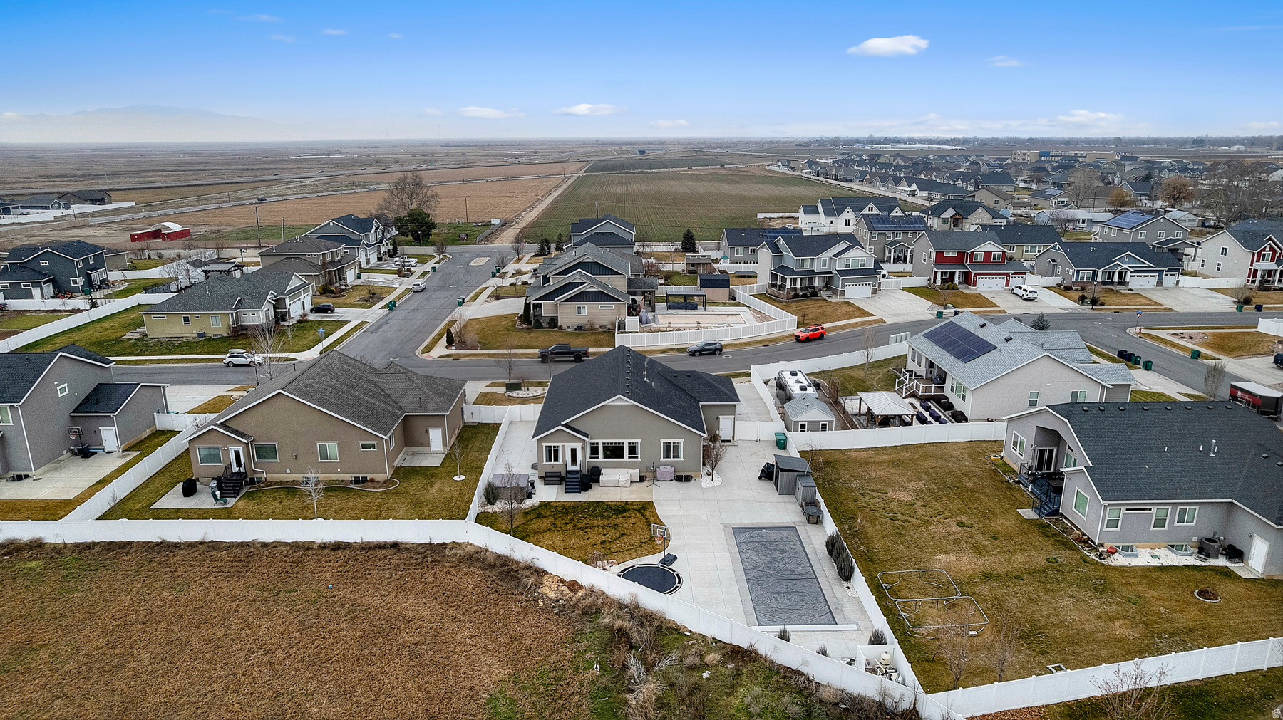 EVERGREEN FARMS - Residential