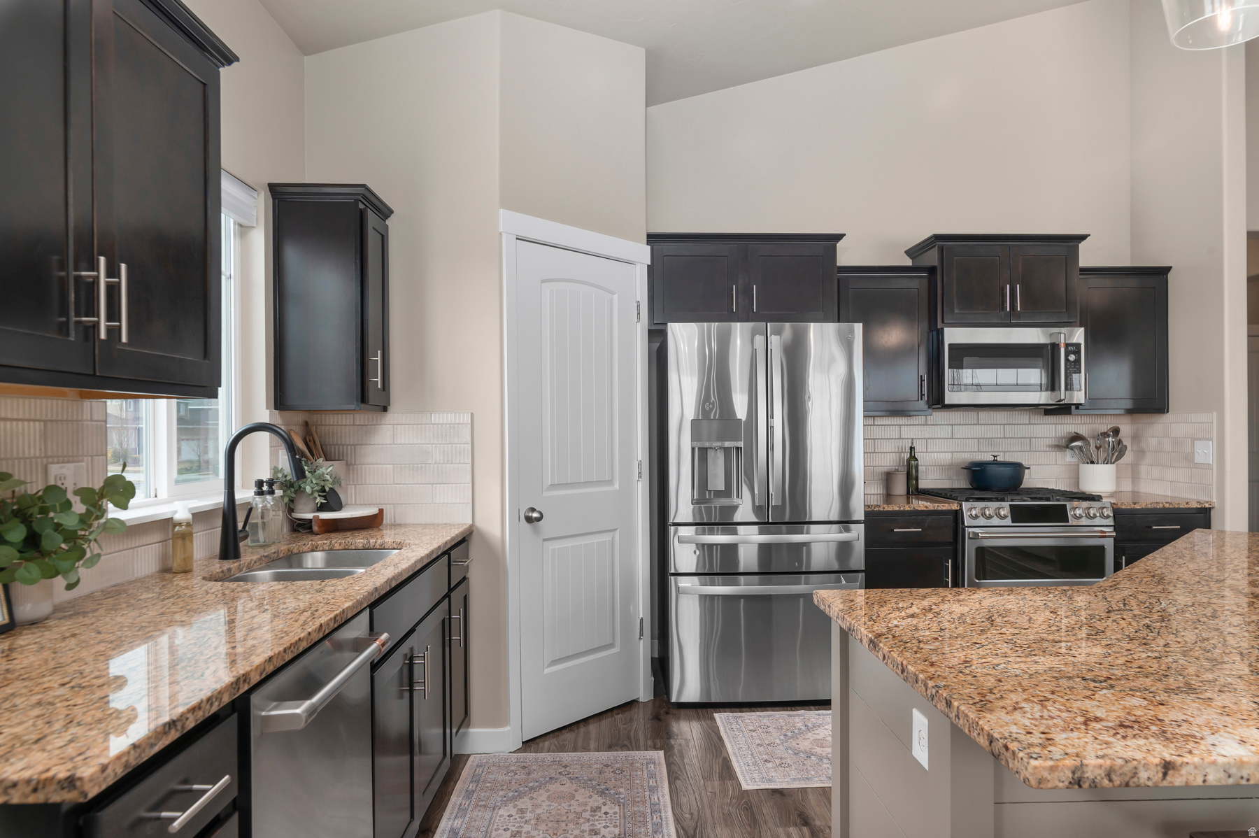 EVERGREEN FARMS - Residential