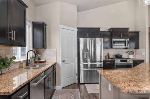 Tiny photo for 621 S SUGAR PINE DR, Layton, UT 84041 (MLS # 2133706)