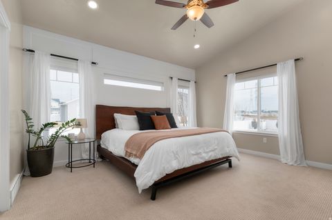 Tiny photo for 621 S SUGAR PINE DR, Layton, UT 84041 (MLS # 2133706)