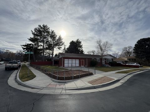 Tiny photo for 1098 E LORI WAY S, Murray, UT 84117 (MLS # 2128778)