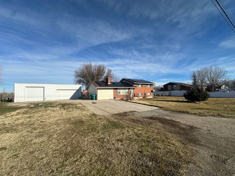 Photo of 6360 W 5500 S, Hooper, UT 84315 (MLS # 2126777)