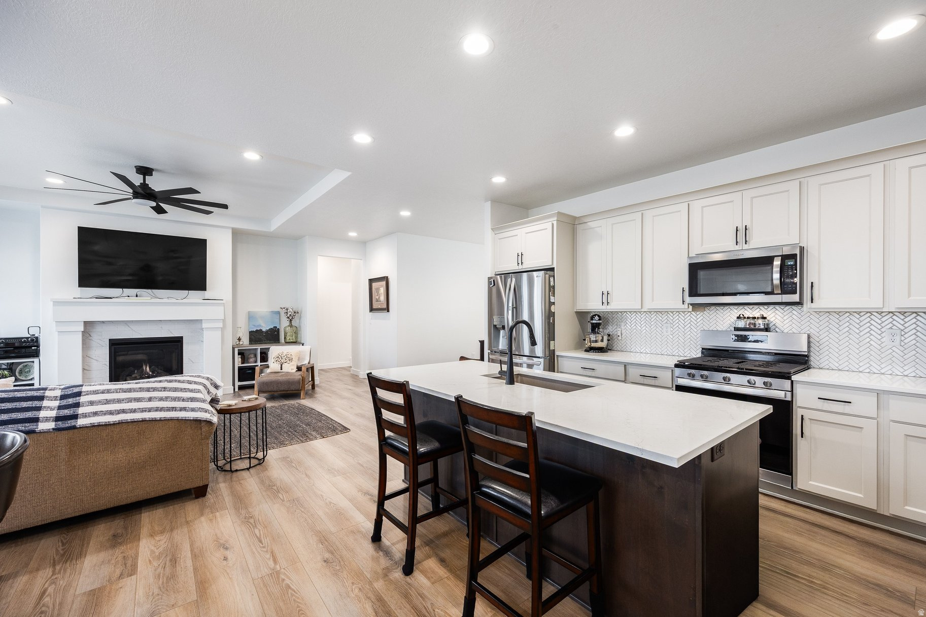 SILVER SADDLE - Residential