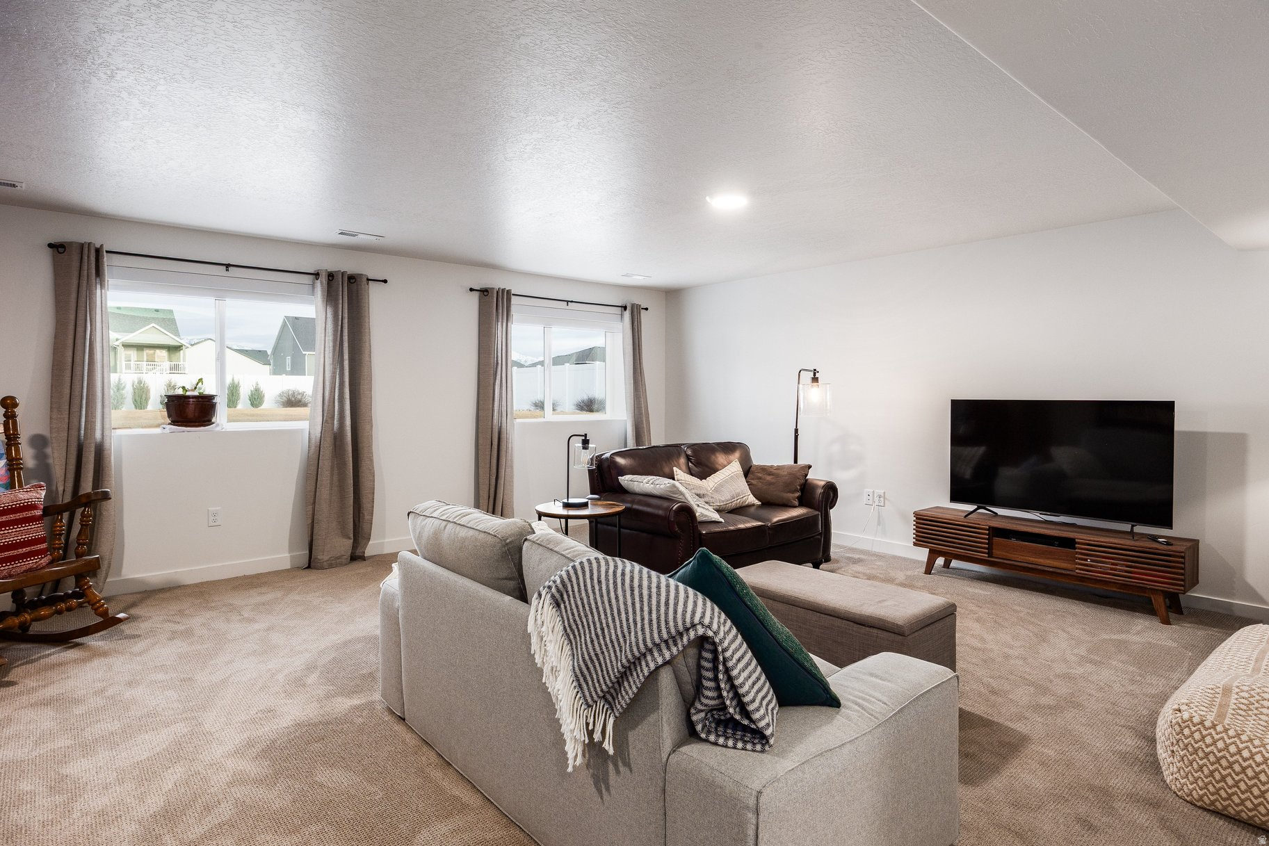 SILVER SADDLE - Residential