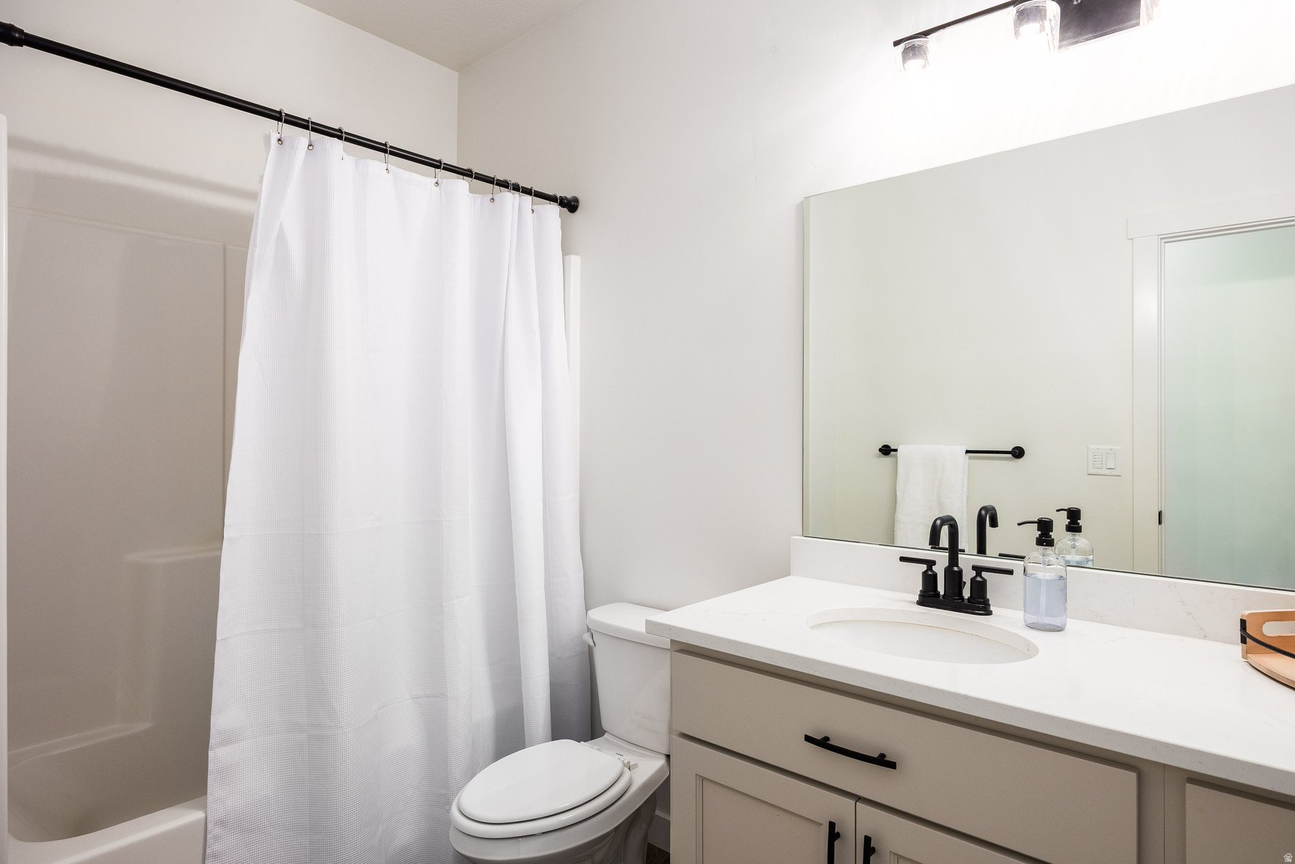 SILVER SADDLE - Residential