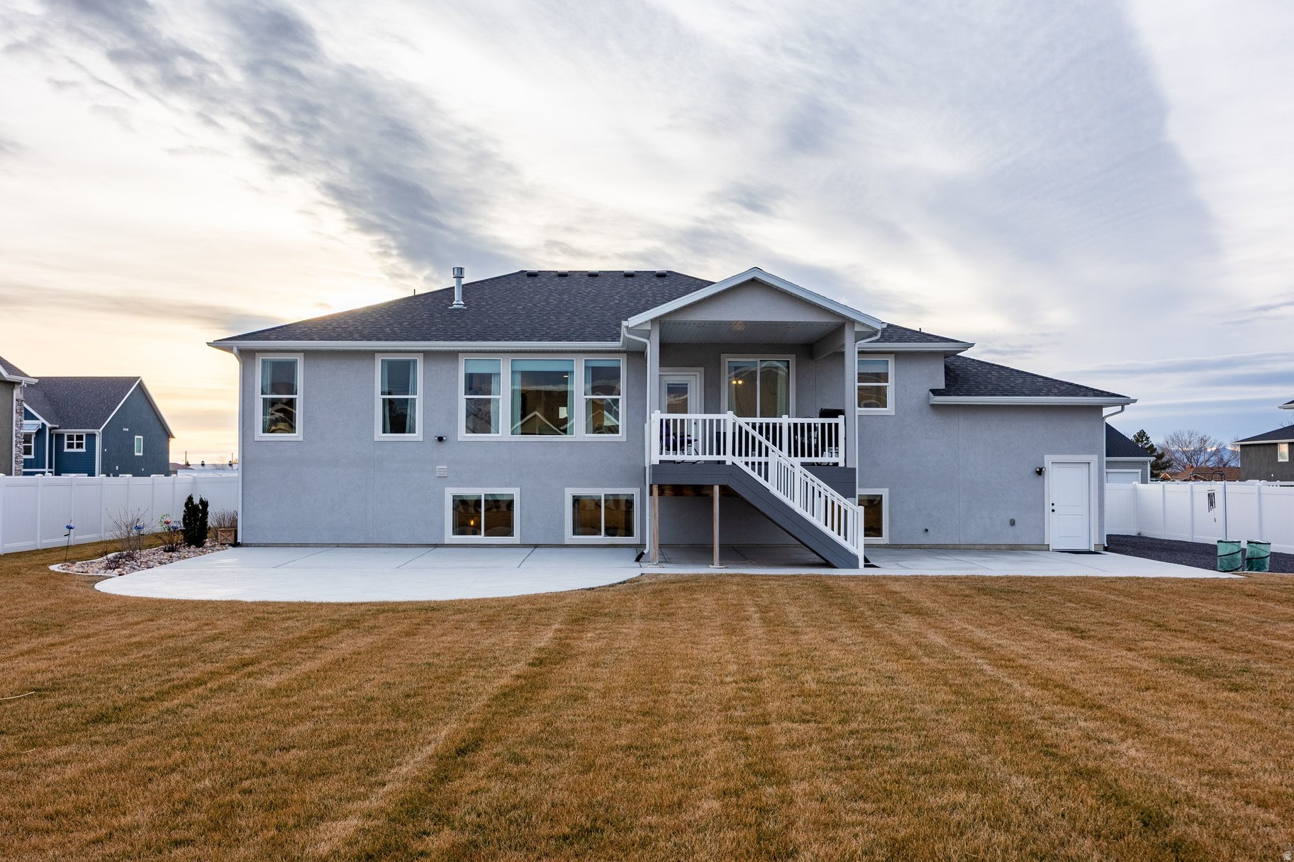 SILVER SADDLE - Residential