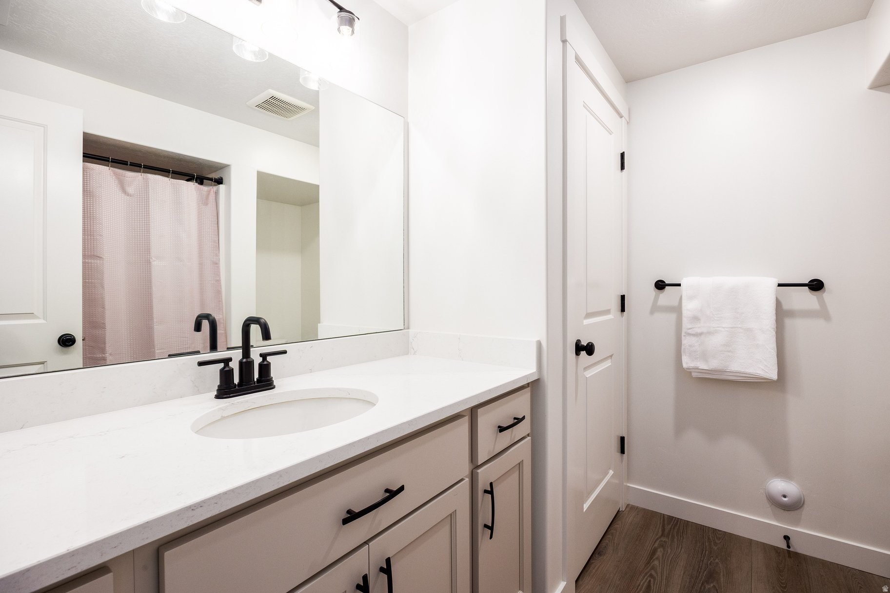 SILVER SADDLE - Residential