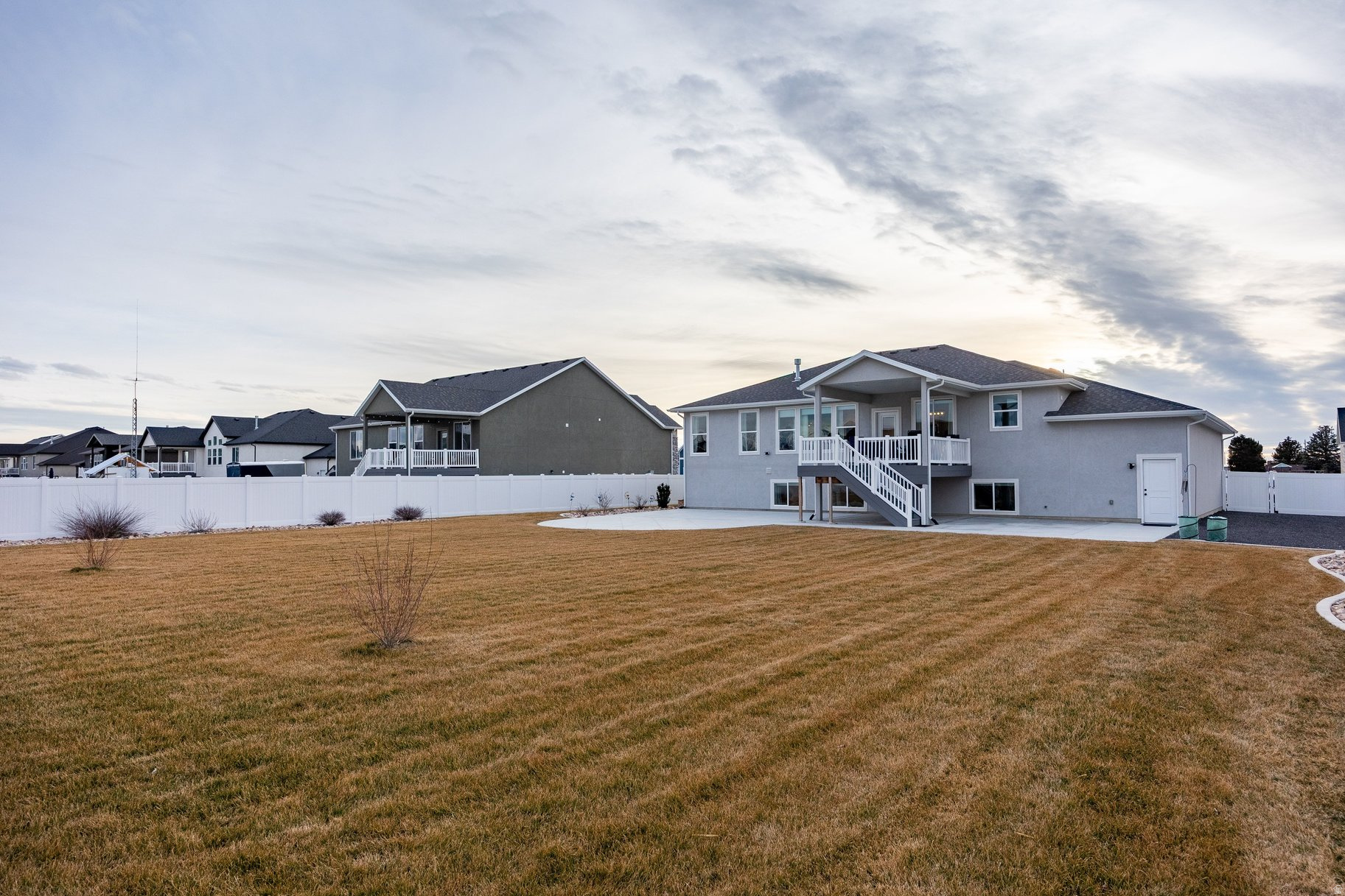 SILVER SADDLE - Residential