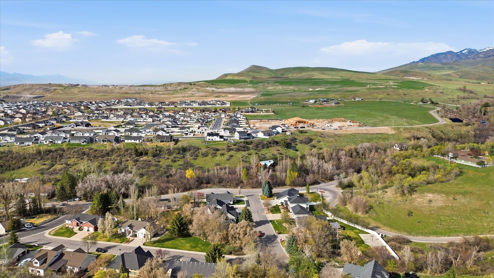 THREE CREEKS ESTATES - Residential