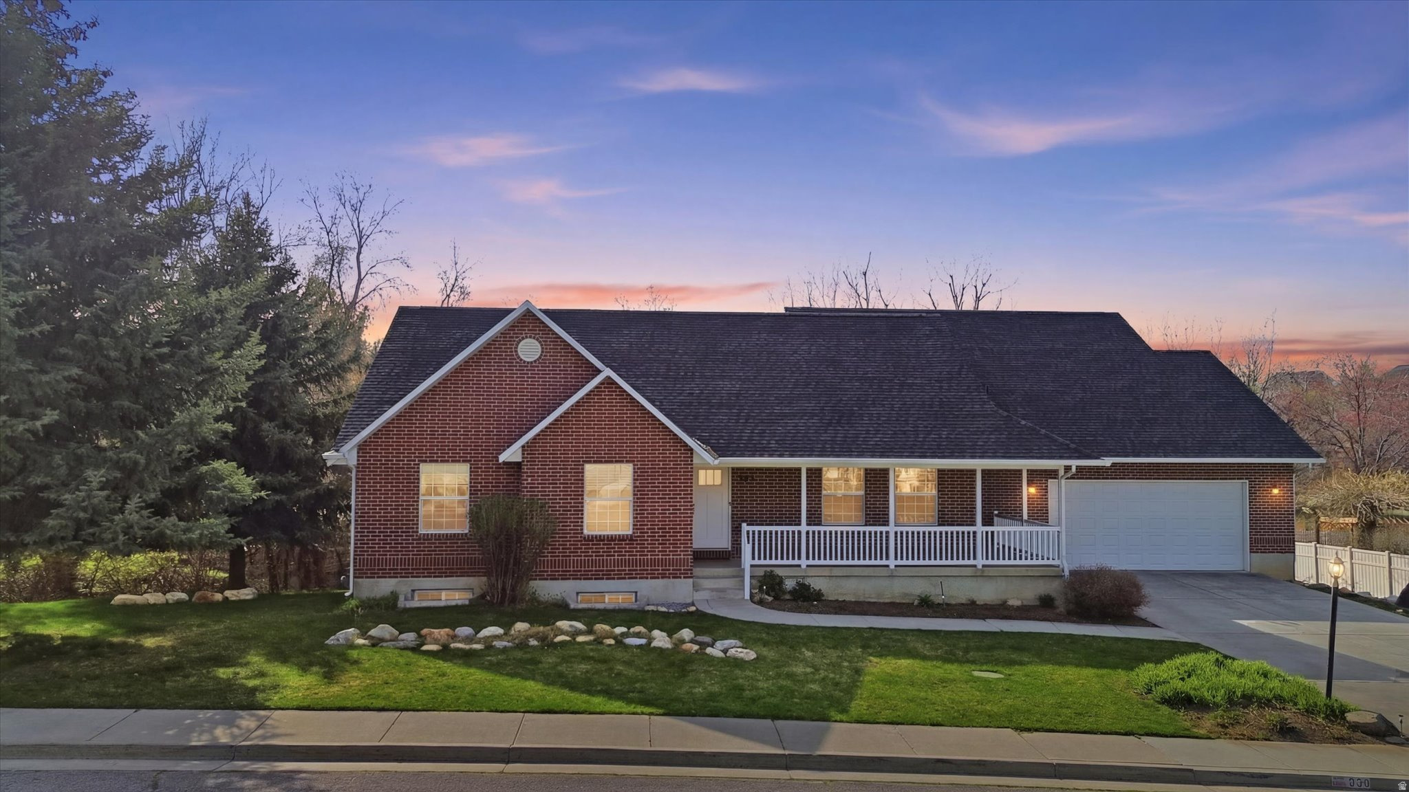 THREE CREEKS ESTATES - Residential