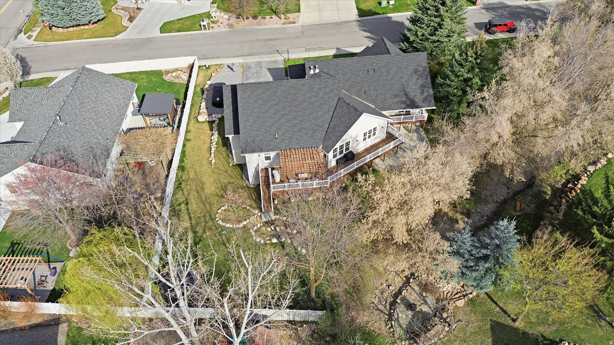 THREE CREEKS ESTATES - Residential