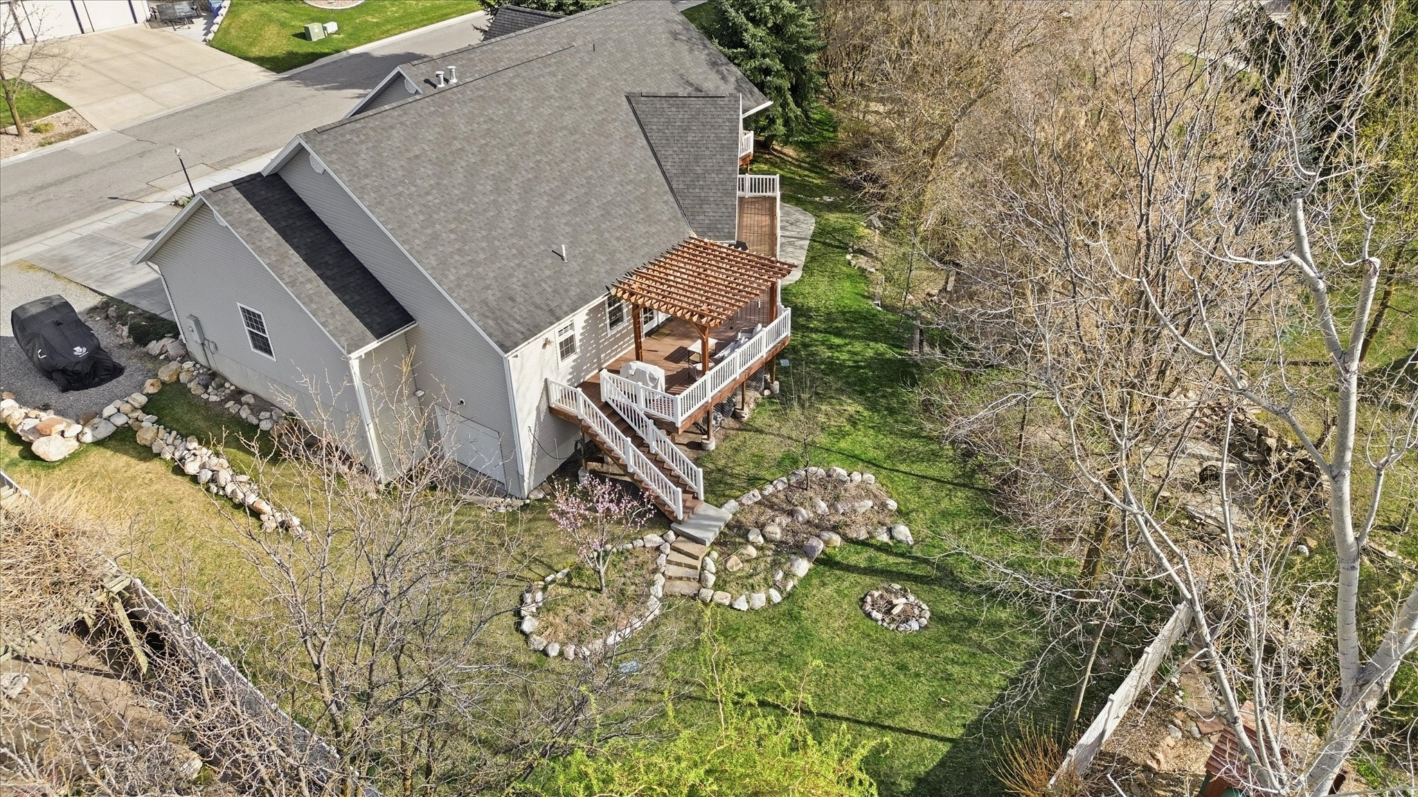 THREE CREEKS ESTATES - Residential