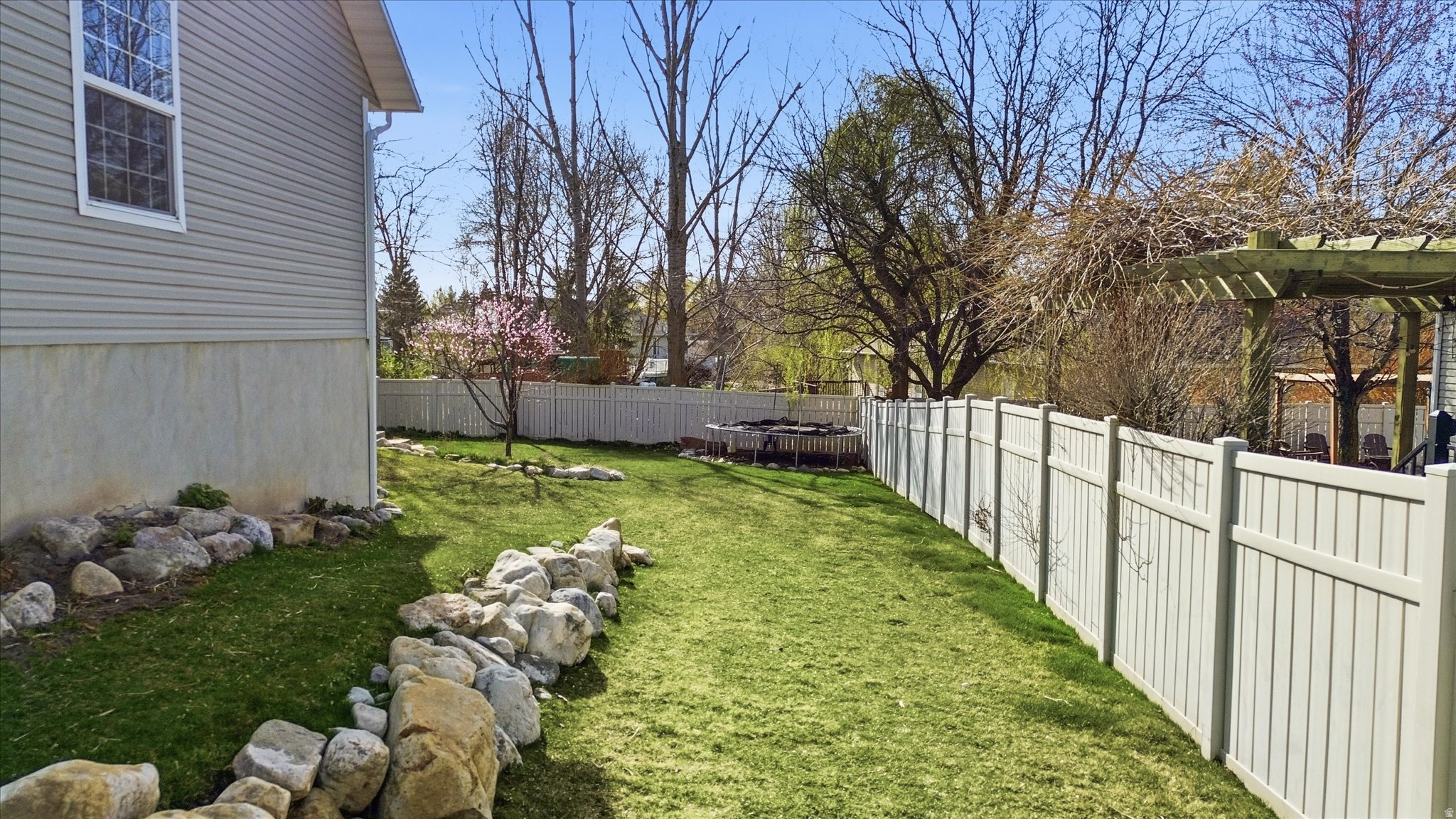 THREE CREEKS ESTATES - Residential