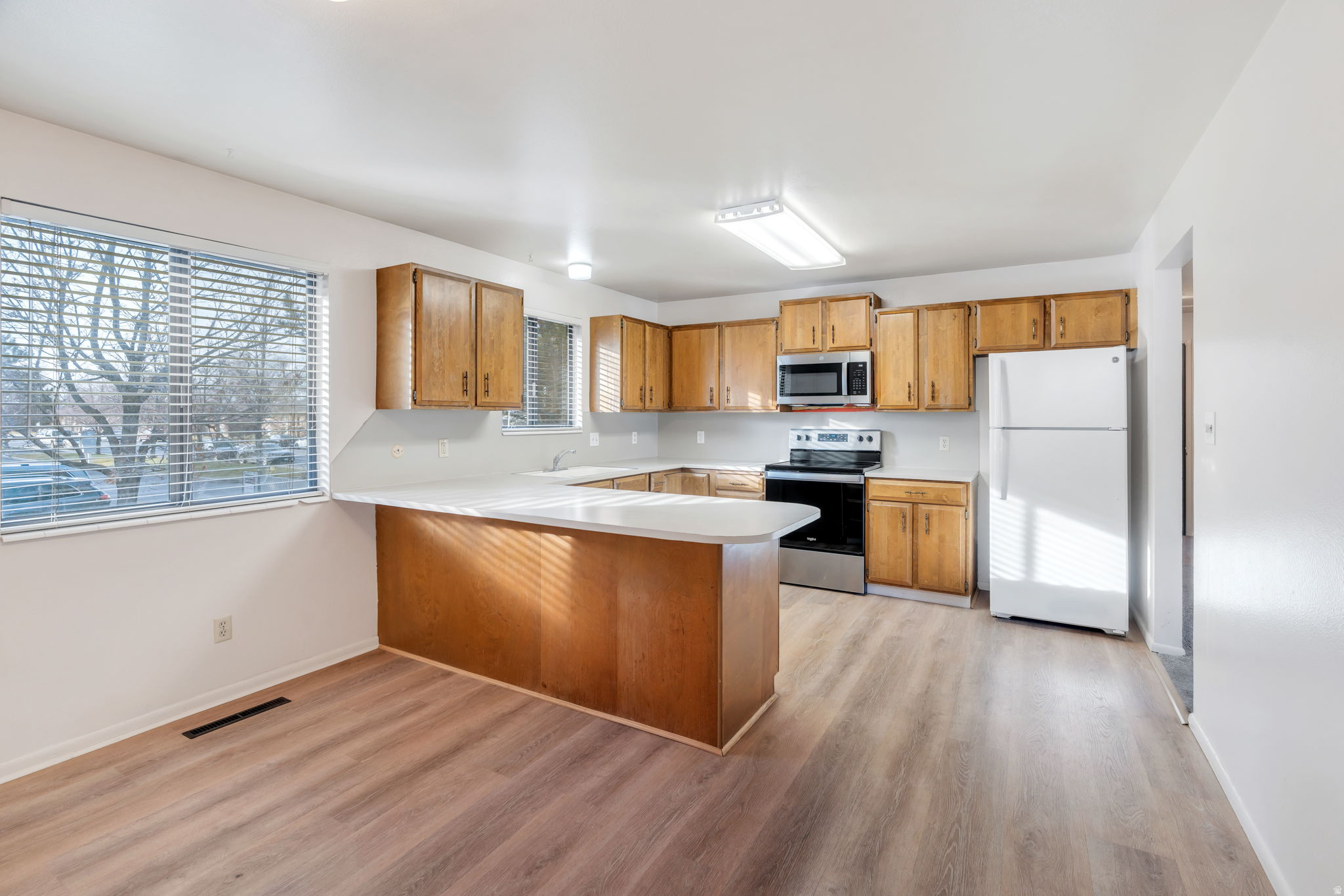 CENTRAL ESTATES - Residential