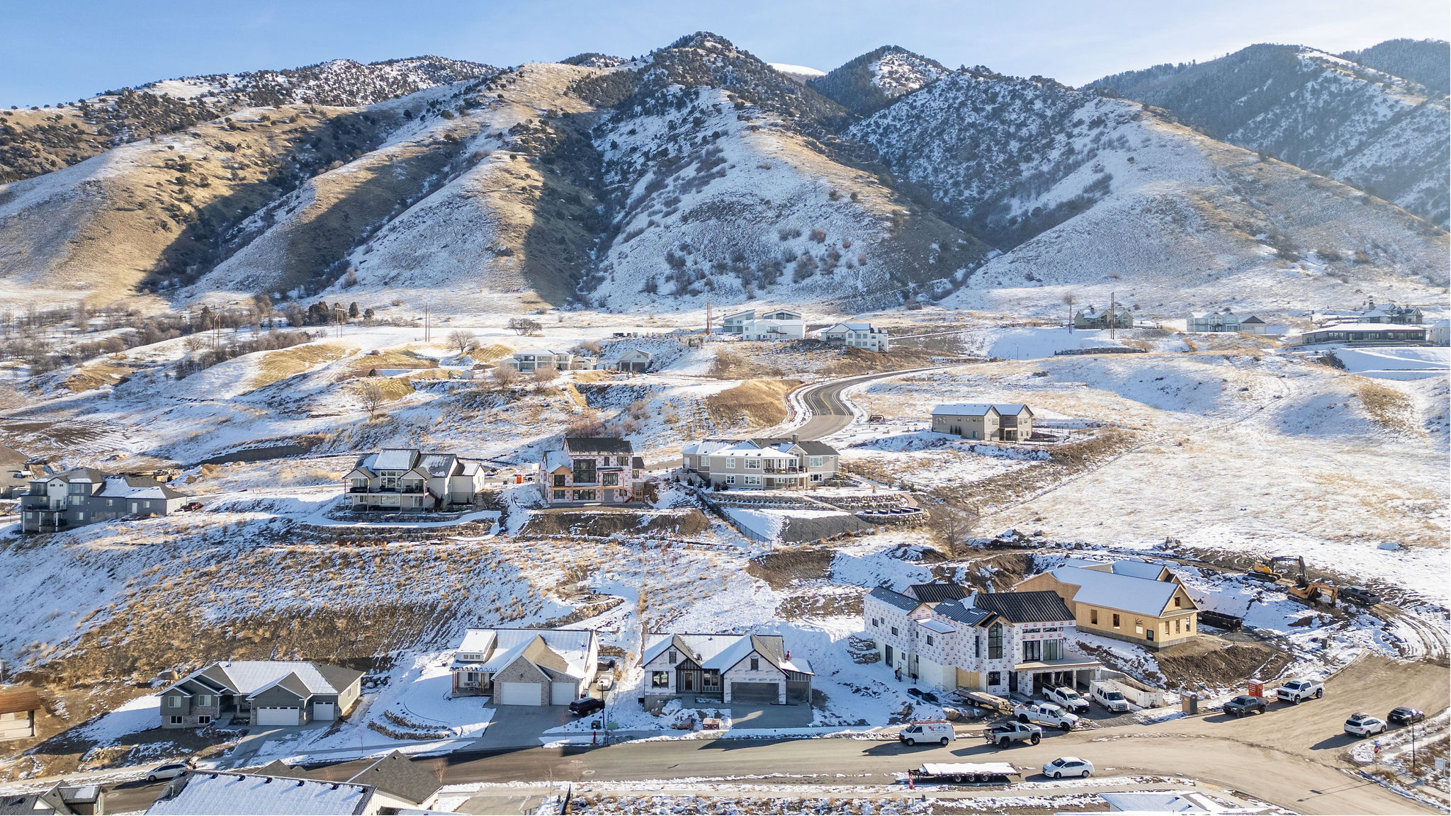 HOMES ON THE KNOLL - Residential