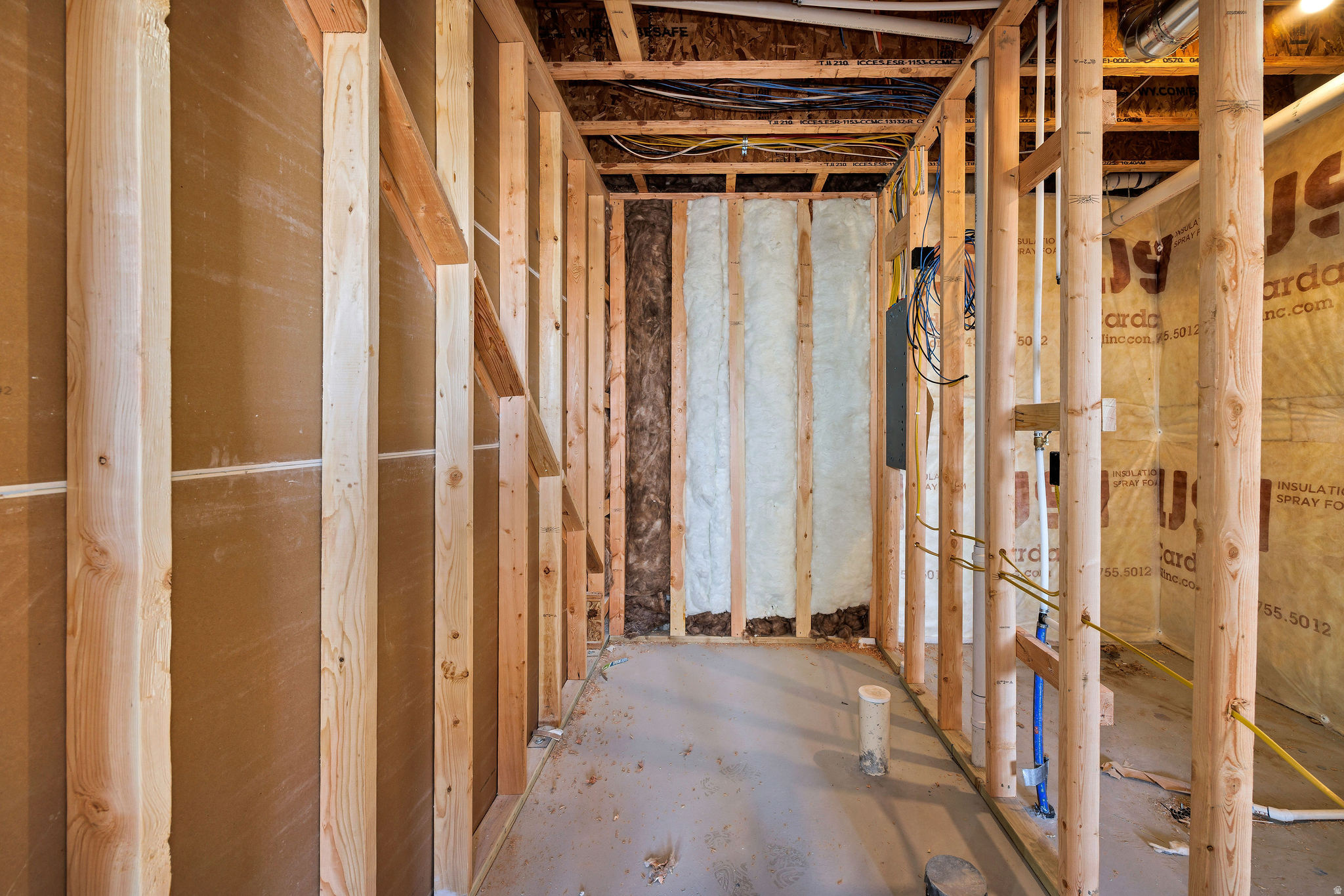 HOMES ON THE KNOLL - Residential