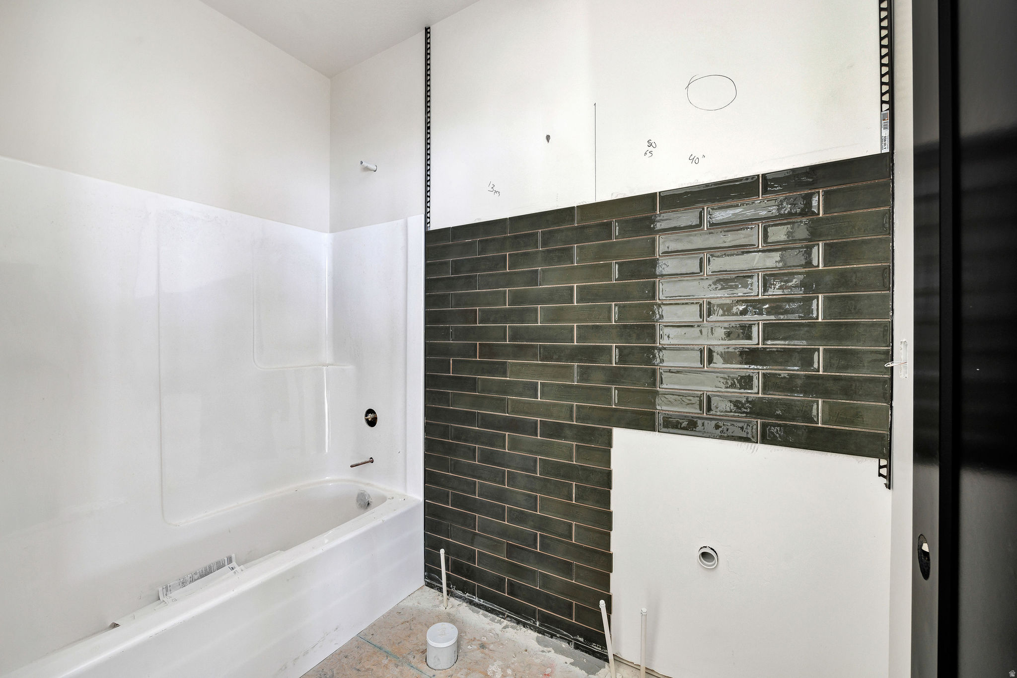 HOMES ON THE KNOLL - Residential