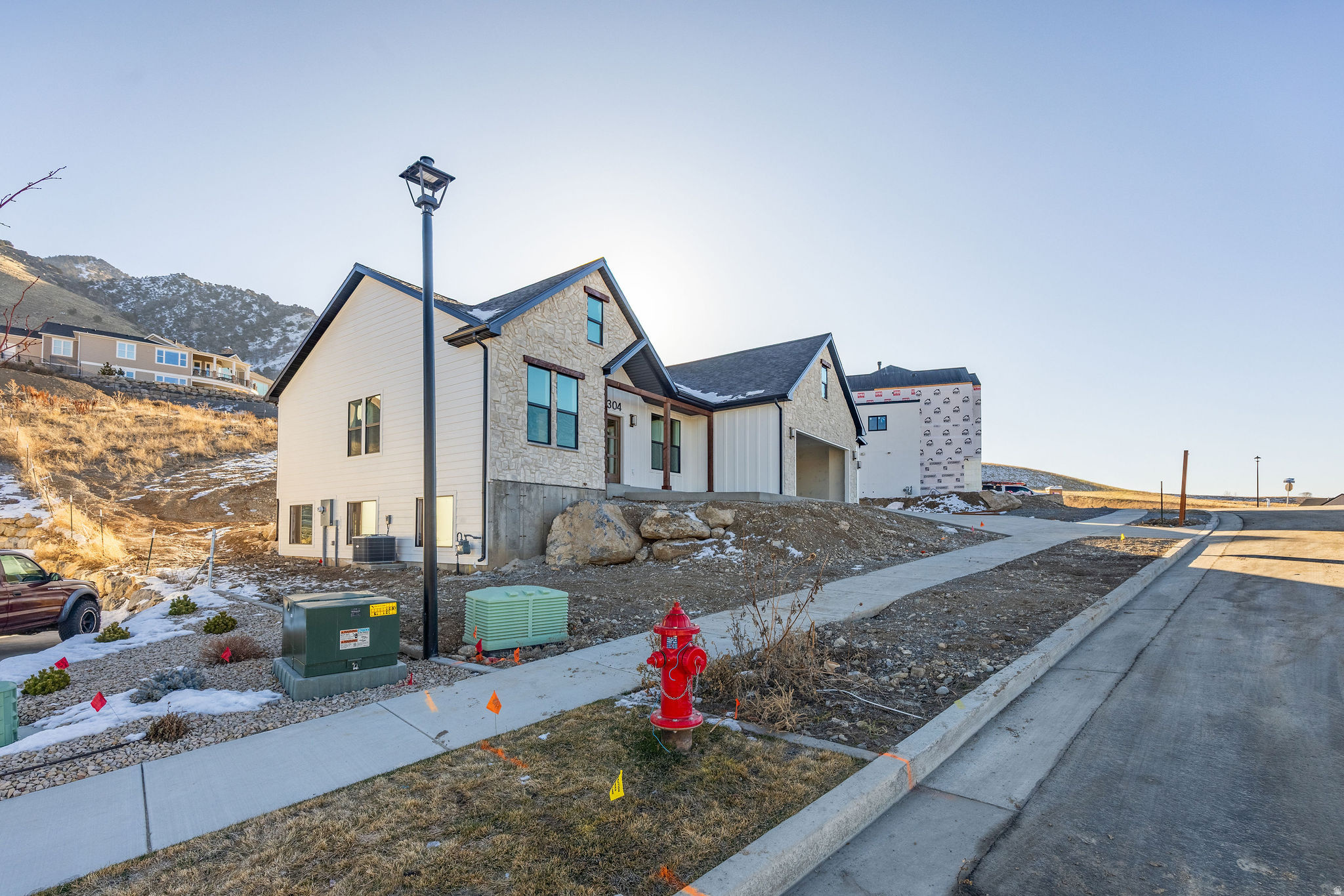 HOMES ON THE KNOLL - Residential