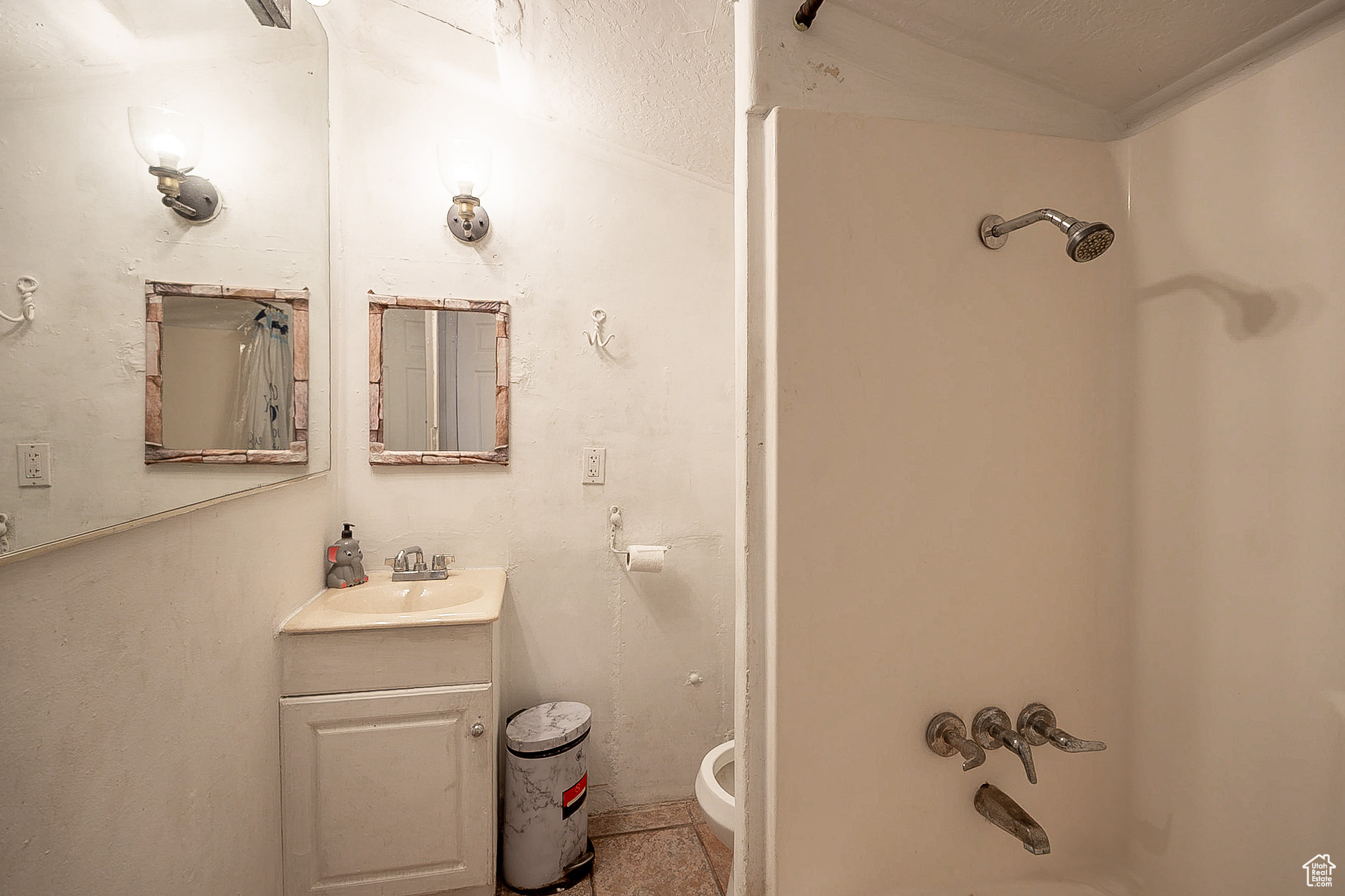 NORTH SUMMIT - Residential