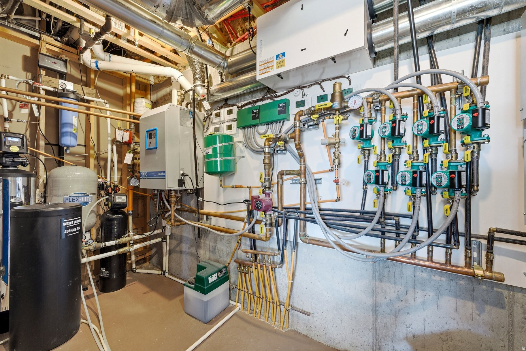 SILVER CREEK ESTATES - Residential