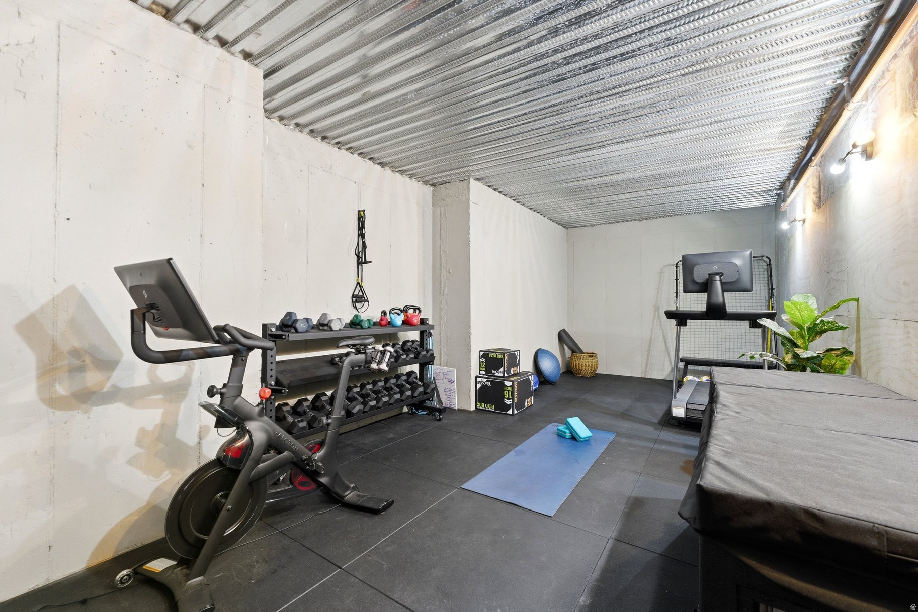 SILVER CREEK ESTATES - Residential